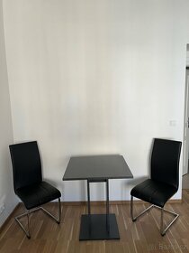 Jídelní stůl a dvě židle - 4