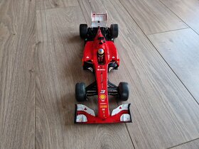 Ferrari Formula 1 model F138 Rádiem ovládané 1:14 RC - 4