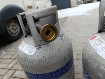 Plynové bomby plnící - 4