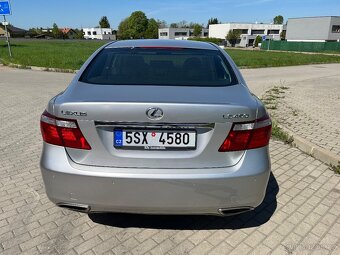 Lexus LS 460 4.6 V8 - 4