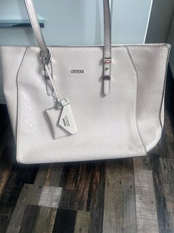 Kabelka GIA Guess - 4