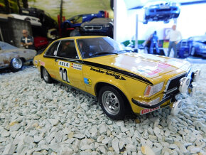 model auta Opel Commodore závodný Otto mobile 1:18 - 4