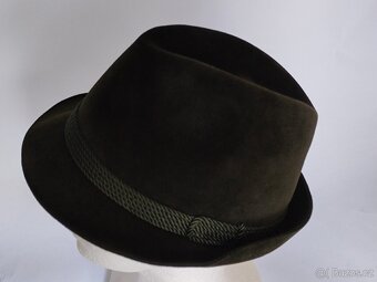 Elegantní klobouk, Rockel velur, tm. zelený, pošta 69.-, - 4