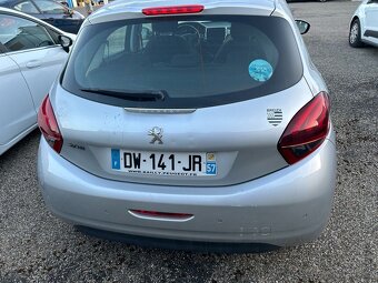 Peugeot 208, 1,2 rok 2015, klima, panorama - 4