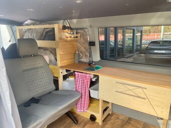 Volkswagen T4 Caravelle long obytná vestavba, tažné, webasto - 4