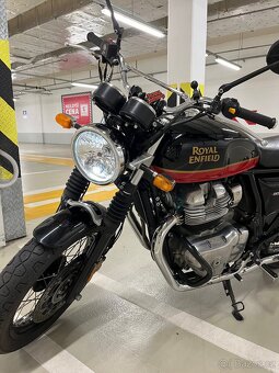 Royale Enfield interceptor 650 - 4