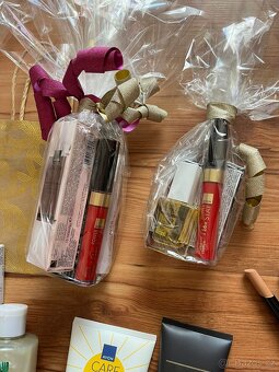 Avon velká sada. Hodnota 13 000,- - 4