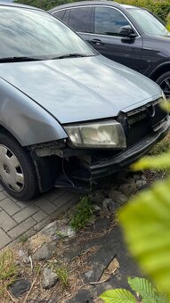 Škoda Fabia sedan 1,4 na náhradní díly nebo opravu - 4