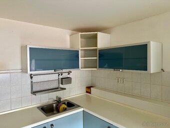 Kuchyňská linka IKEA kompletní, délka 4,4 m, 7.000,- Kč - 4