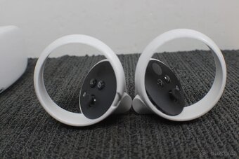 Oculus Quest 2 (128GB) - 4