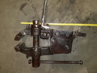 Kovářský svěrák - 4