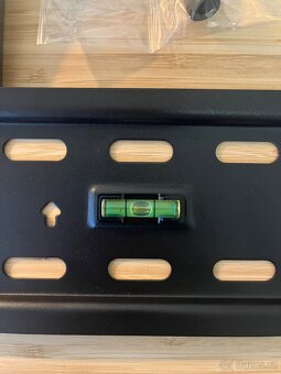 Držák TV GoGEN XL, pro úhlopříčky 37" až 70" - 4