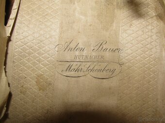 starožitný kufr na klobouk, starý cilindr klobouk - 4