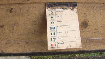 VOJENSKÝ KUFR + HELMA - 4