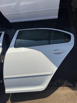 Boční dveře Octavia 2 - BÍLÁ - 4