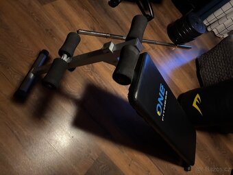 Šikmá fitnes lavice nová - 4