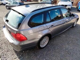 BMW 320i 125kW, NAVI, Automat.r.v.8/2010, naj. 228.145km - 4