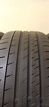 Continental ContiSport 245/45 R18 96W 3,5-5,5mm - 4