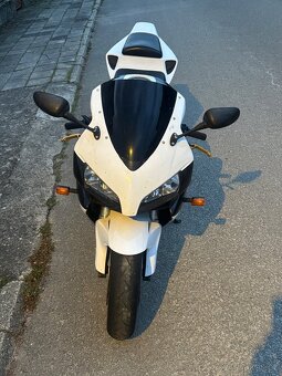 Honda CBR 1000RR Fireblade 2004 - 4