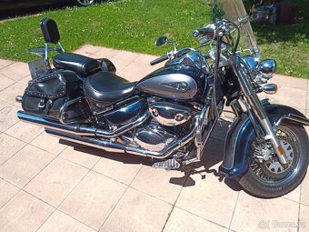 Suzuki VL800 - 4