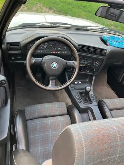 BMW 320i Cabrio E30 chromák - 4