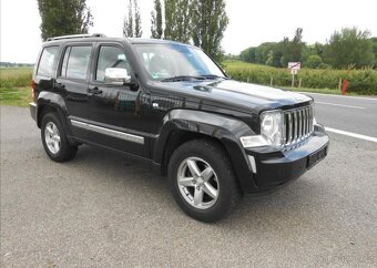 Jeep Cherokee 3,7 V6 151 kW KLIMA Bez koroze benzín - 4