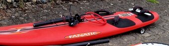 Komplet Windsurfing Fanatic 117 litrů s 5,7 výborný stav - 4