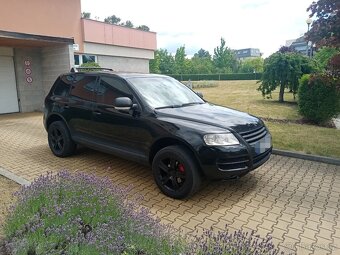 Vw Touareg 4x4, r. 2004, 2.5 R5 TDI, 128 kw. Pěkný stav. - 4