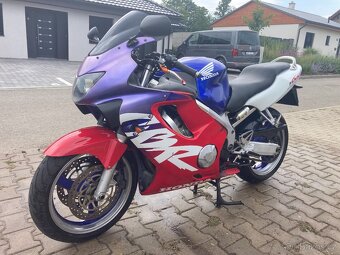 Honda CBR 600f - 4