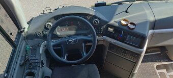 Zájezdový autobus MAN - 4