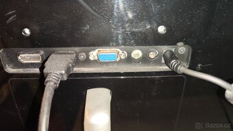 Sony Playstation 4 + zakřivený 27" monitor + hry - 4