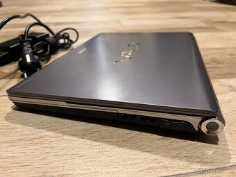 Sony Vaio VGN‑SR49VN - 4