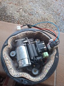 BMW E39 Kompresor měchů - 4