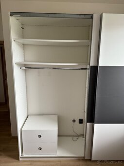 Šatní skříň s posuvnými dveřmi 240x60 cm XXXLutz - 4
