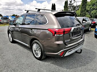 Mitsubishi Outlander 2.4 PHEV,4WD,LED,Kamera,Tažné - 4