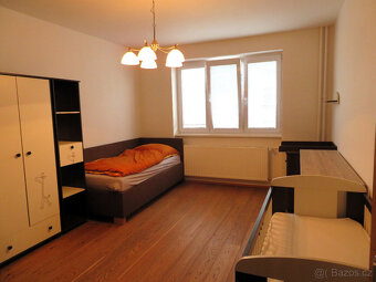 PRONÁJEM BYTU 3+kk s balkónem a parkovacím stáním - 4