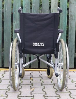 022-Mechanický invalidní vozík Meyra. - 4