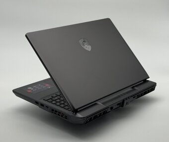 MSI Vector 16 HX A13VHG-458XCZ - 4