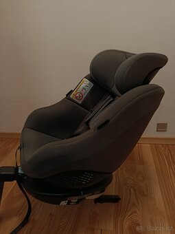 Autosedačka Graco Turn2Me 360° šedá - 4