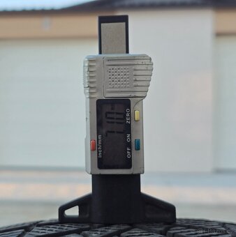 ZIMNÍ PNEUMATIKY SEMPERIT 215/65 R17 99H - 4