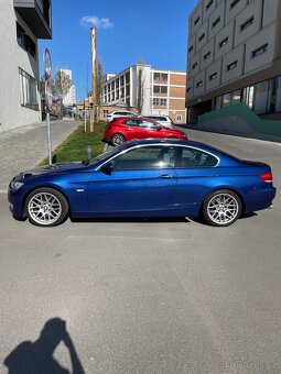 BMW 325d Coupe E92 - 4