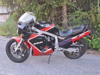 Suzuki GSX-R 1100 1986 - 4