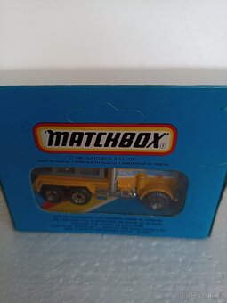 MATCHBOX - TIPPER TRUCK - 4