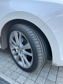 Škoda Rapid 1.6 TDI 85kW Style PLUS - 4