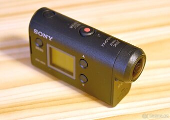 Akční kamera SONY HDR-AS50, podvodní pouzdro, karta - 4