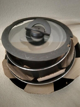 NOVÉ nádobí Tefal, 2 rendlíky a 2 pánve - 4