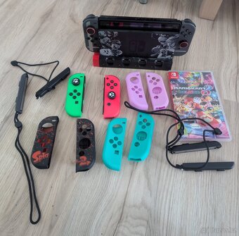 Nintendo Switch Smash Bros Edice + náhradní Joy-Cony + hra - 4