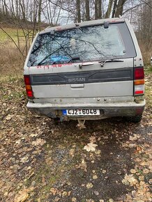 Nissan Terrano 2.4i 76KW - 4