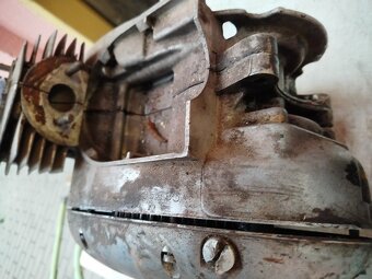 Motor, blok motoru Jawa 175 - 4