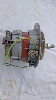 Elektromotor 1fázový 220V, 1360ot. s mechanickou brzdou - 4